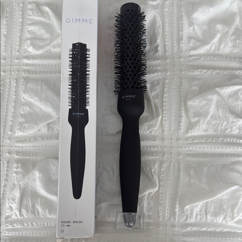 Gimme Black Round Hair Brush. 25 mm